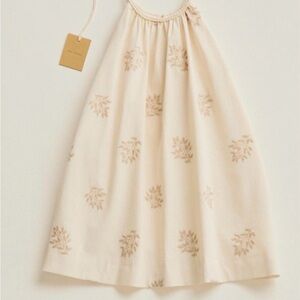 Like new no tags Zara Cream Dress with Leaf Pattern